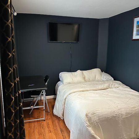 Fidelia Crystal Room, Queen Bed Minutes From Newark Liberty International Airport And Newark Penn Station Ървингтън Екстериор снимка